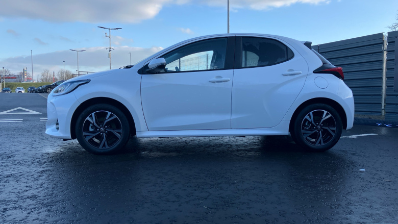 Toyota Yaris 1.5 Hybrid Design 5dr CVT Hybrid Hatchback